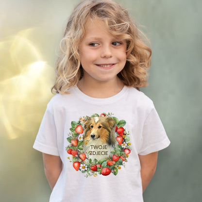 Koszulka z Twoim Pupilem Personalizacja / Biała / Czarna / Dziecięca Unisex / Truskawki 3