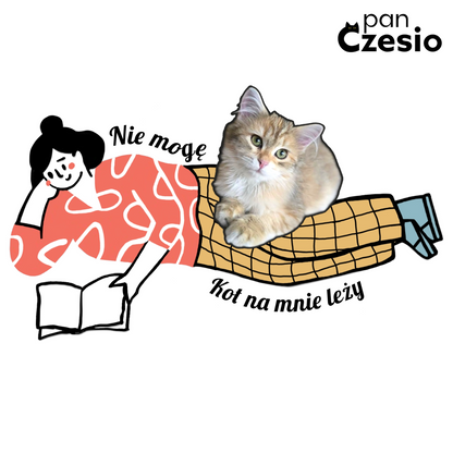 Personalizowany Prezent Poduszka z Twoim Pupilem / Kot na mnie leży
